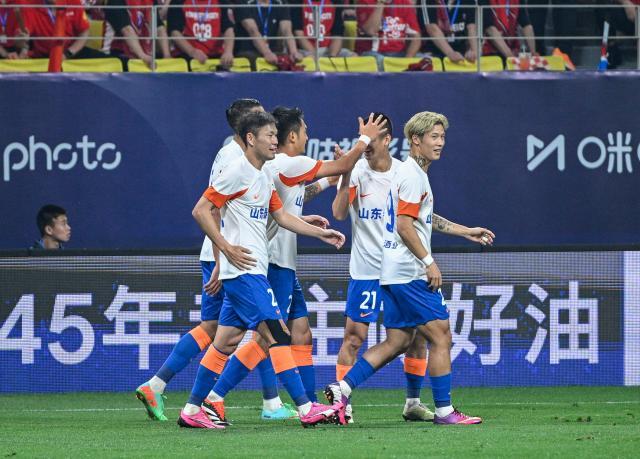 直播吧-似是故人来！泰山缴上1分学费 黑崎久志算准崔康熙