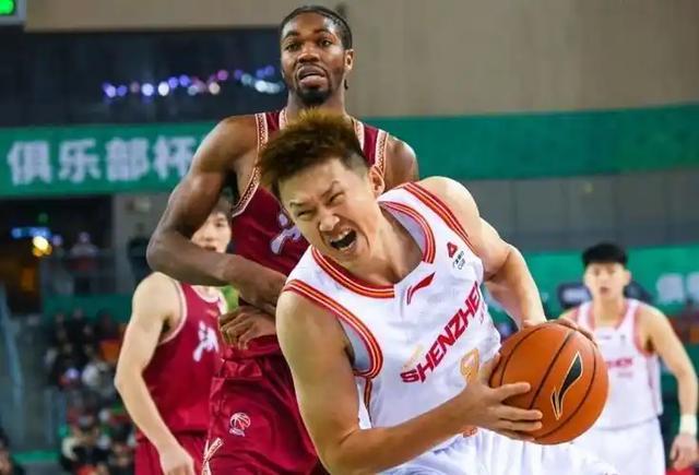 足球-CBA8进4抢三大战!京粤加时绝杀后,谁能拿下最后四强席位?